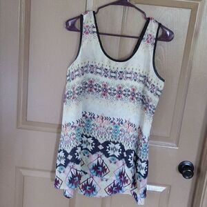 4@30.00 or 13.00 Ladies Top by SIGNATURE𝅺 STUDIO